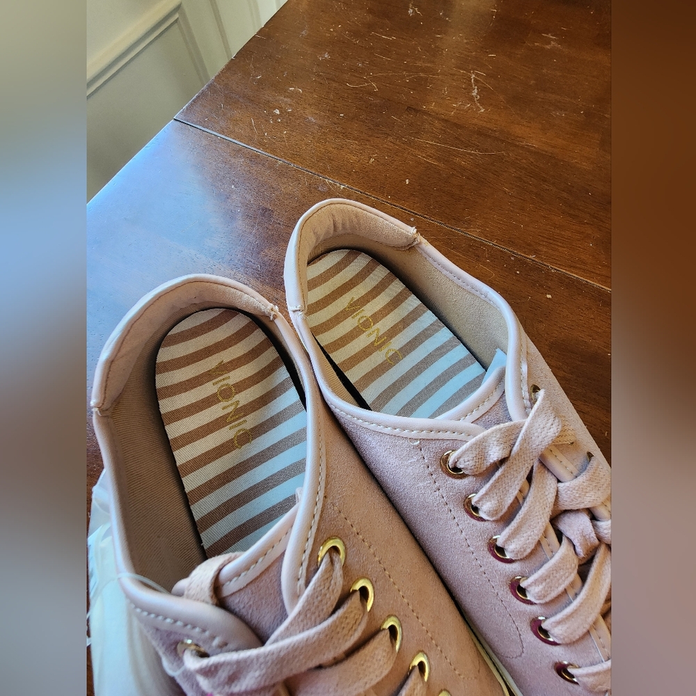 Vionic Blush Pink Women's Sneakers - Picture 2 of 4